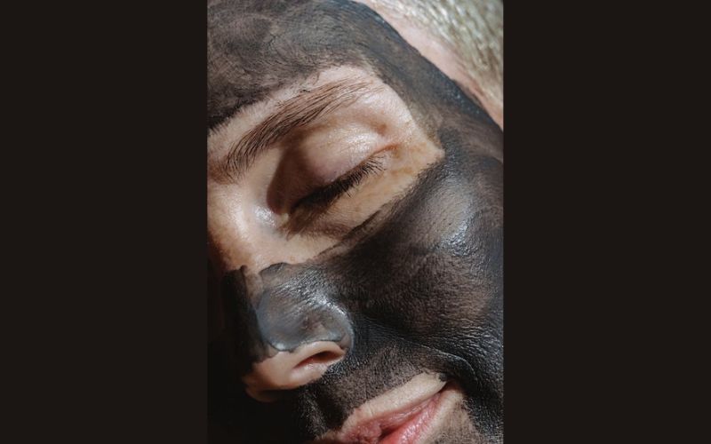 Exfoliate: Gently exfoliate to promote cell turnover